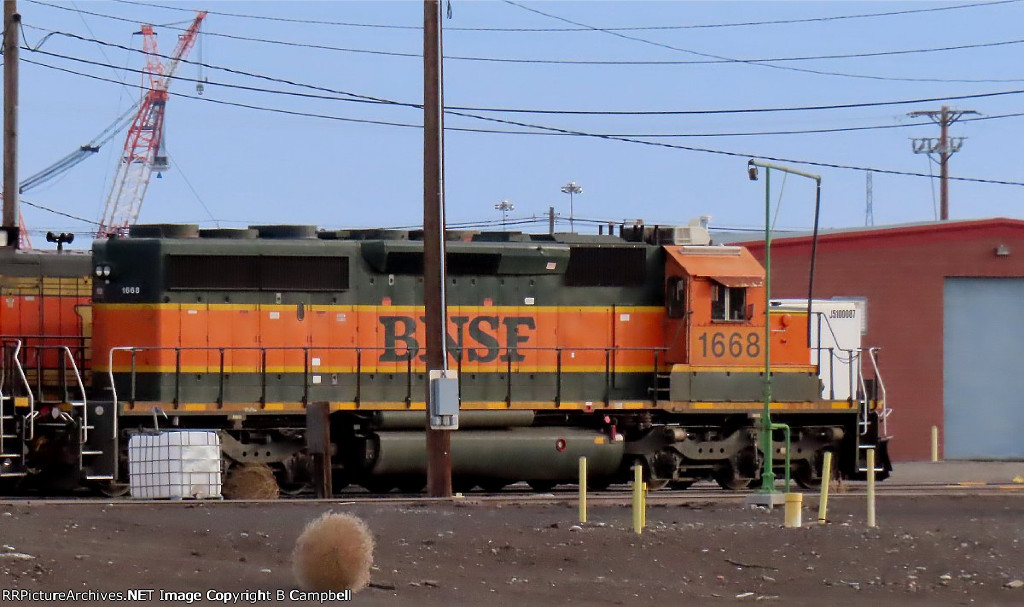 BNSF 1668